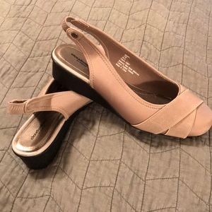 Cloudwalker by Avenue Isabel slingback 11W